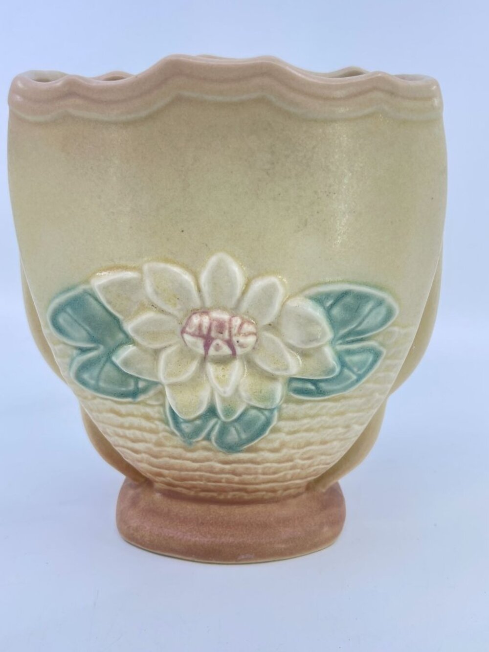 vintage hull art pottery water lily pattern featuring matte pastel glaze